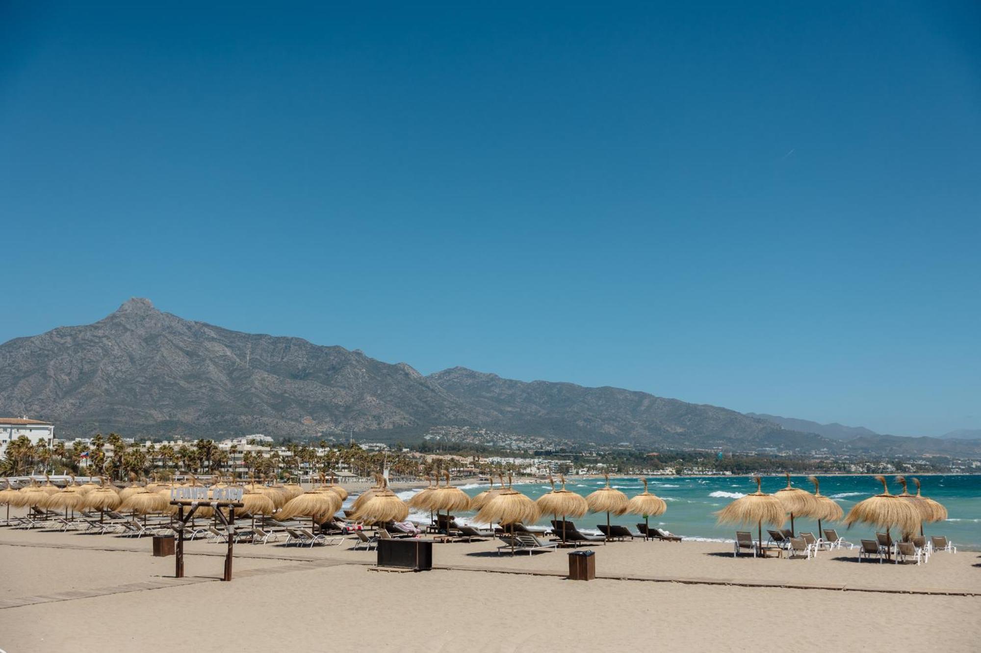 Exclusive Penthouse, With Sea And Marina Views And Private Parking, In The Heart Of Puerto Banus Marbella
