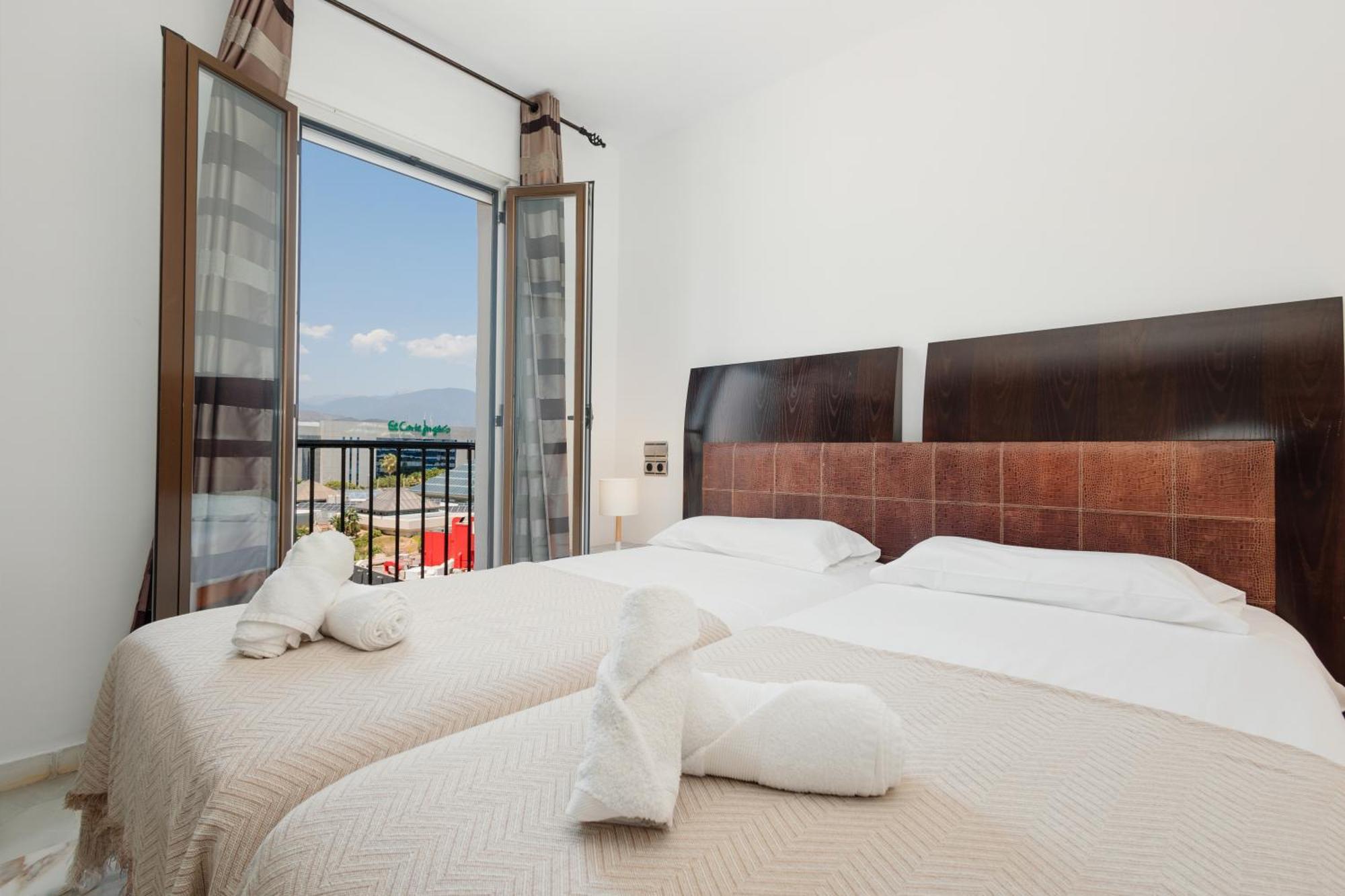 Exclusive Penthouse, With Sea And Marina Views And Private Parking, In The Heart Of Puerto Banus